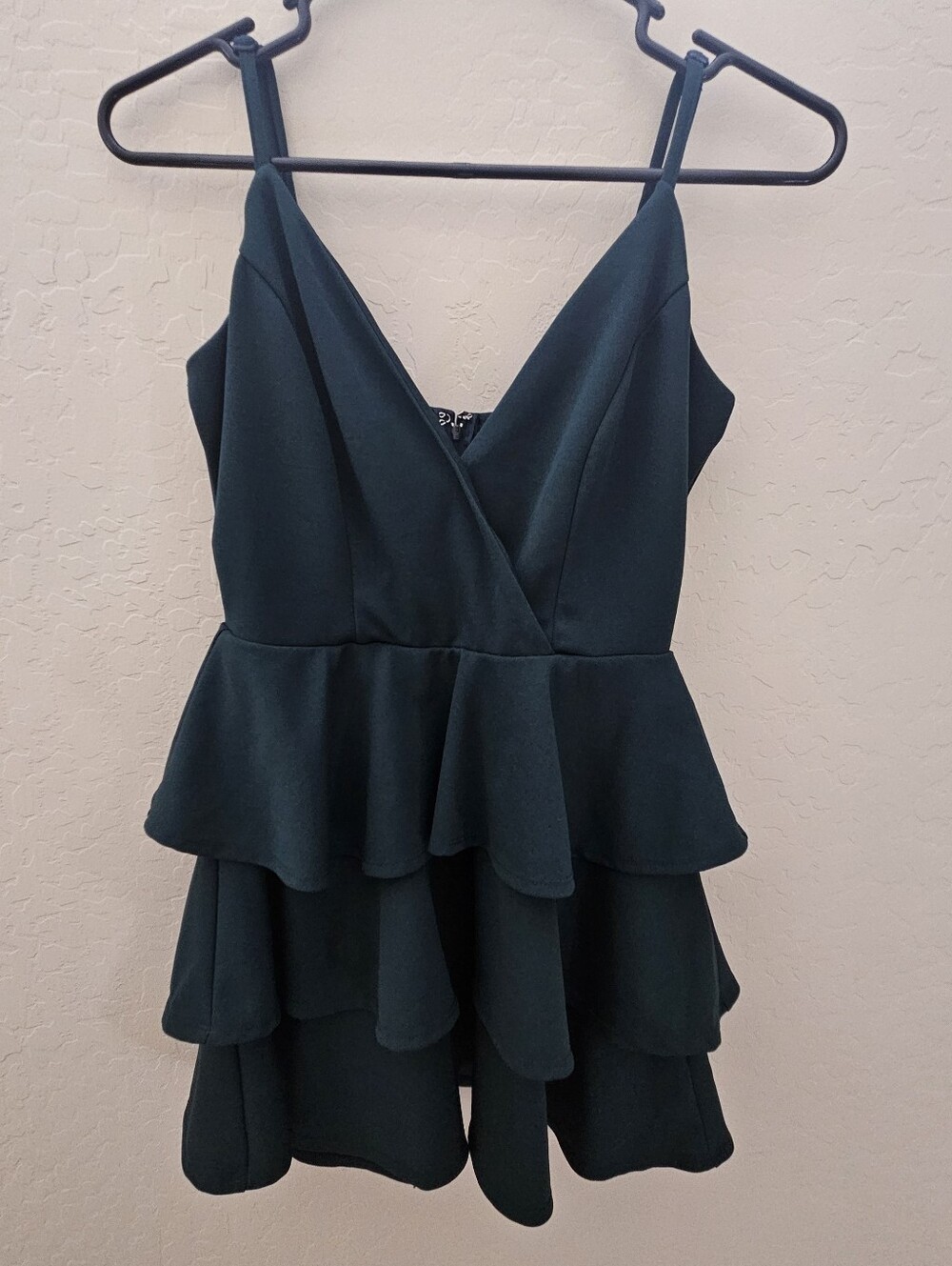 Trixxi Dark Green Tiered Ruffle Spaghetti Strap Mini Dress Sz Small - Picture 1 of 6